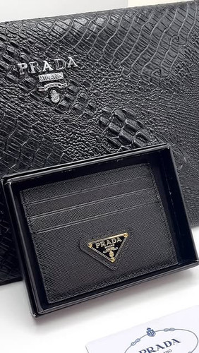 محصولات اکسسوری پرادا Prada accessories
